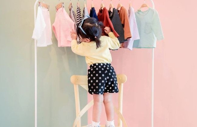 how to create capsule wardrobe for children